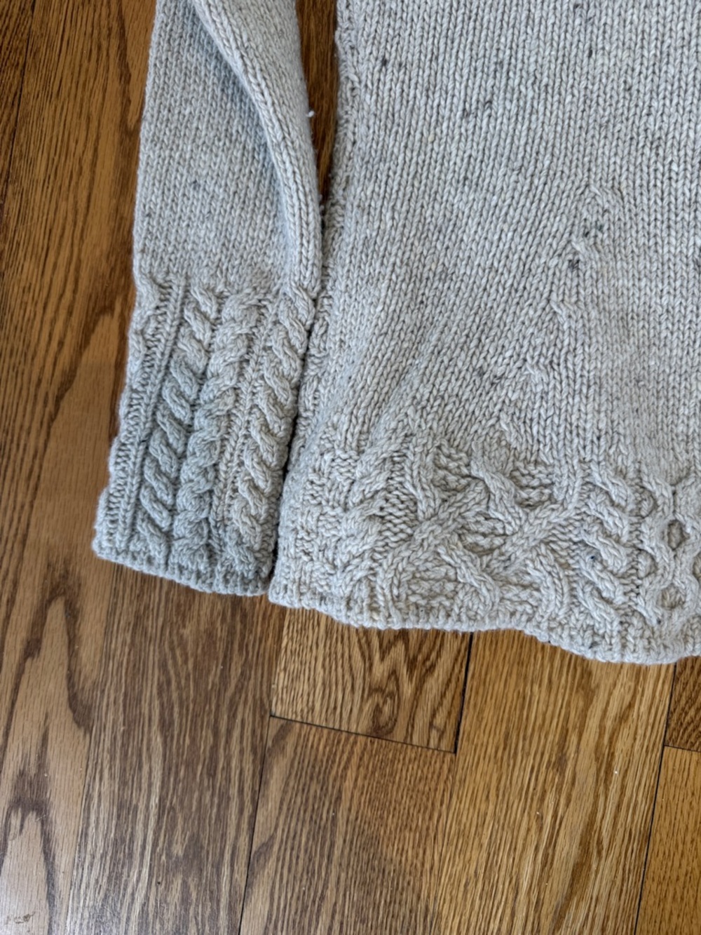 Cashmere Aran Sweater Market Cable Knit Turtleneck Sweater - Light Gray size med - Picture 8 of 12
